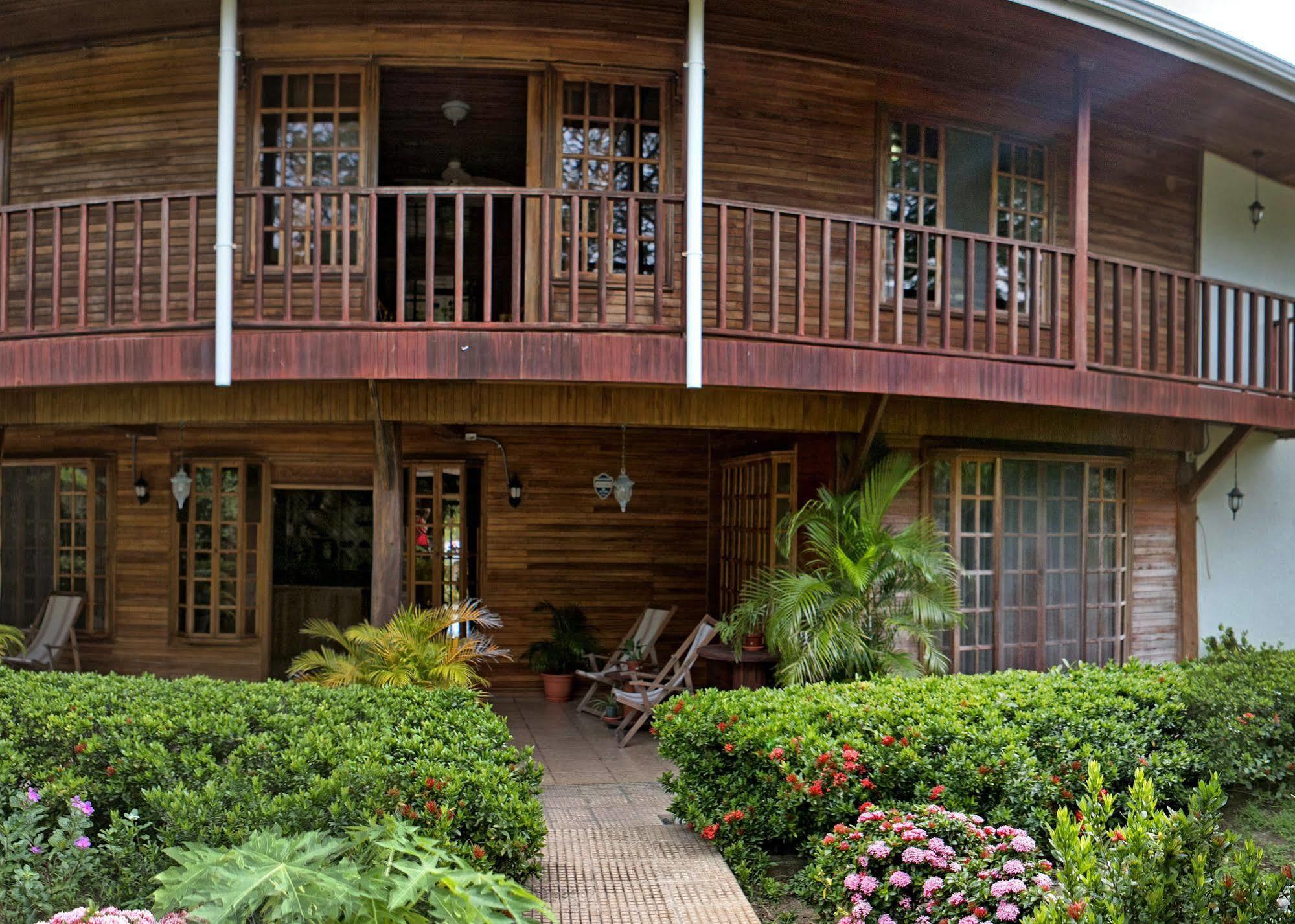 Santa Elena Lodge Cuajiniquil Exterior photo